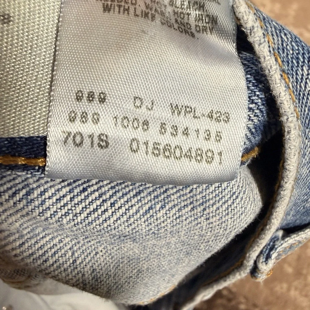 Levis these levi